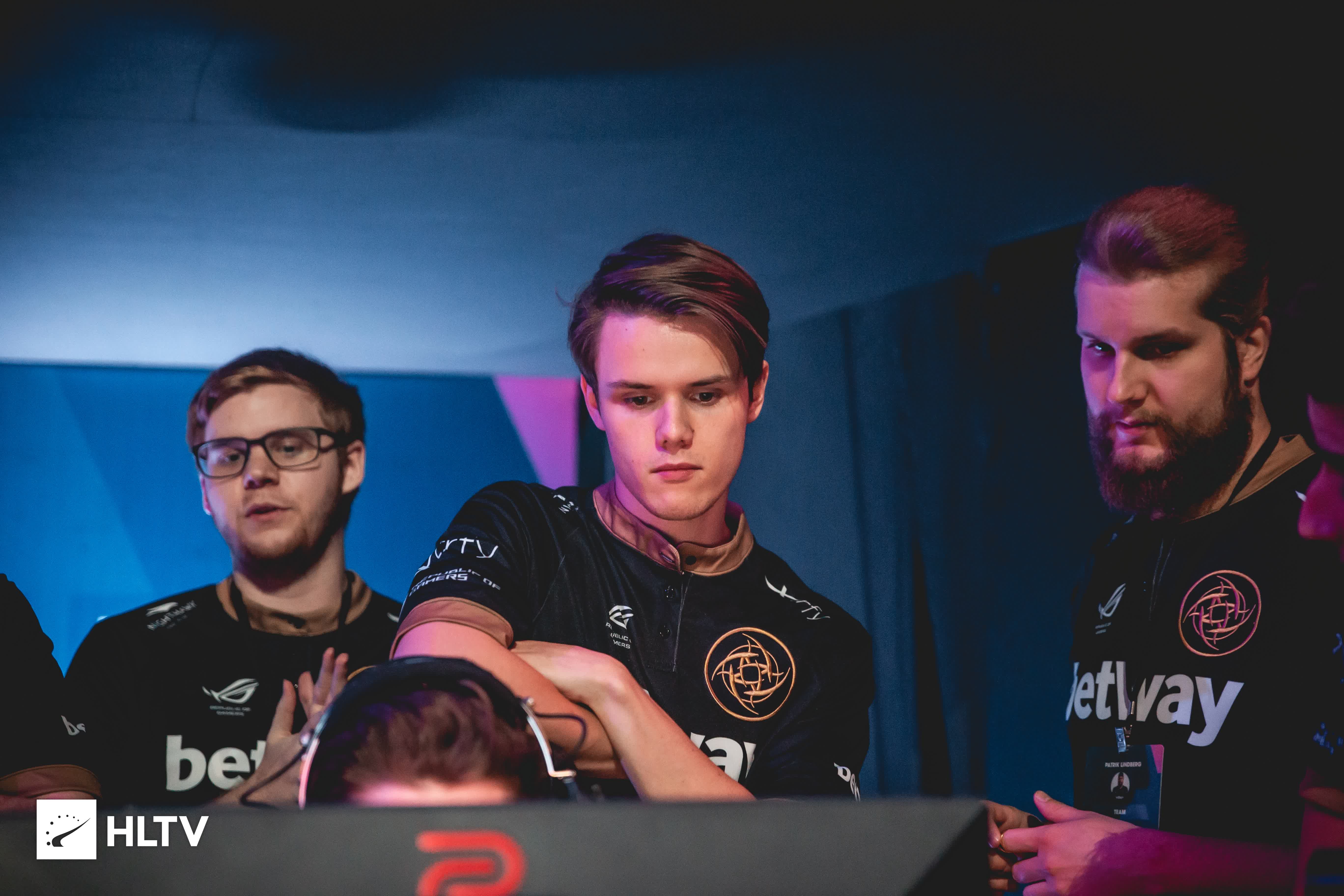 队配合的重 队配合的重