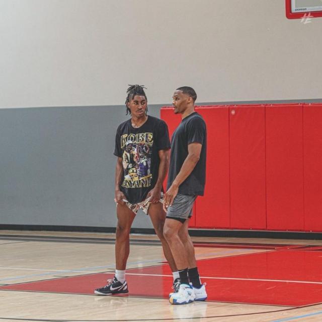 在半步之外 在半步之外