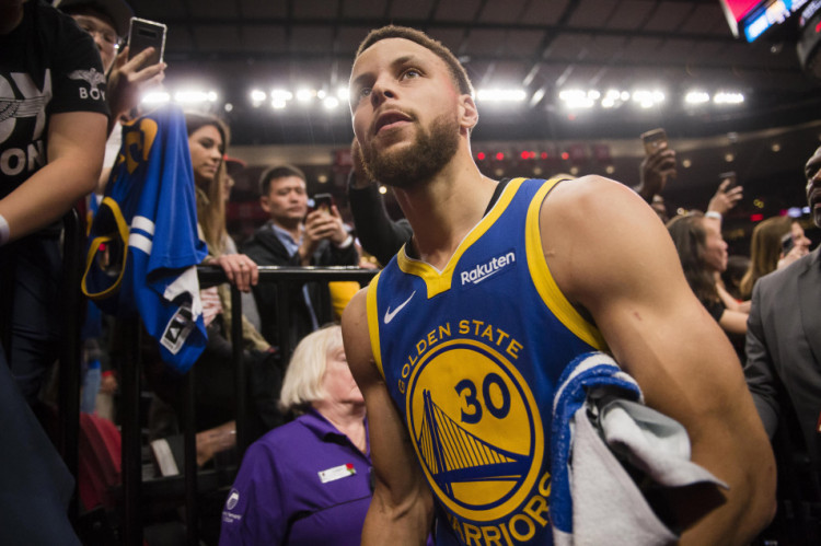 潮展现了本 潮展现了本